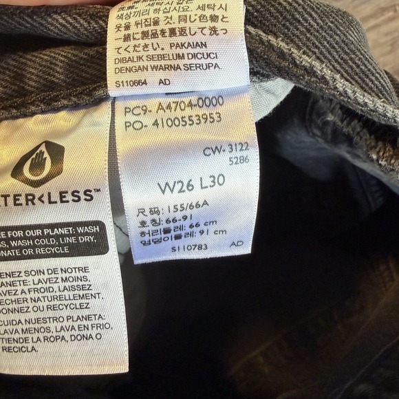 Levi's Premium Black 501 Spliced Straight Leg Color Block Raw Hem Jeans Sz 26/30 - Picture 10 of 10